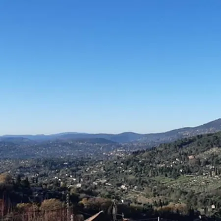 Spacieux Et Chaleureux A Apartment Grasse